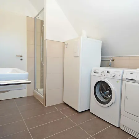 Kojenhus * ガガー